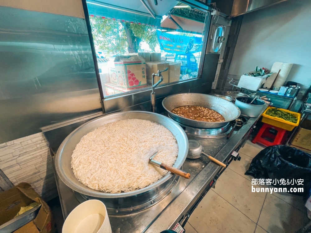 雲林美食【彭家飯湯】不僅有古早味海鮮飯湯還可吃到超頂生魚片。