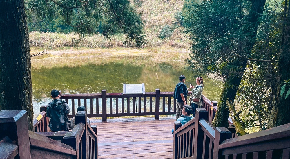 陽明山景點》夢幻湖步道，國家級生態濕地，停車與環境介紹。