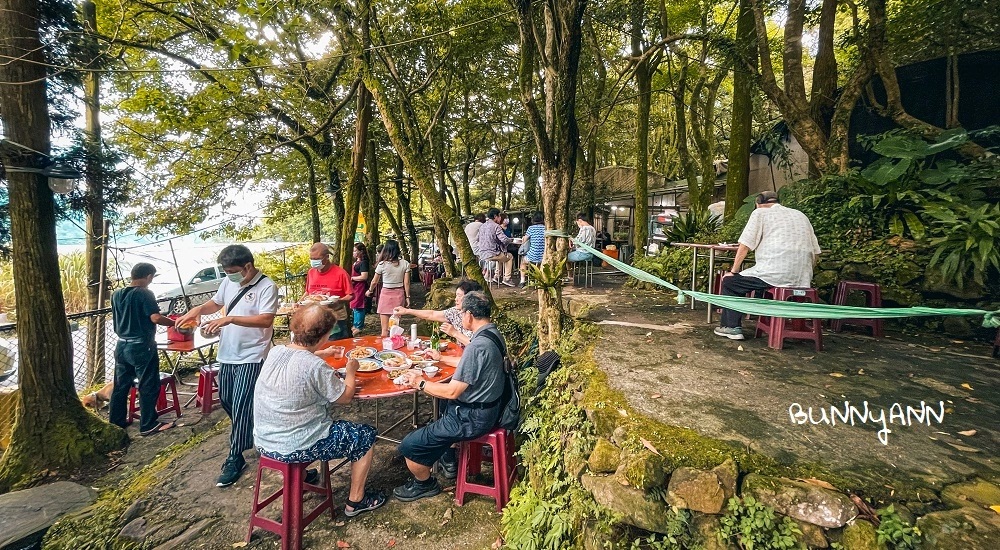 【山園野菜餐廳】竹子湖直接客滿的森林系土雞城 @小兔小安*旅遊札記