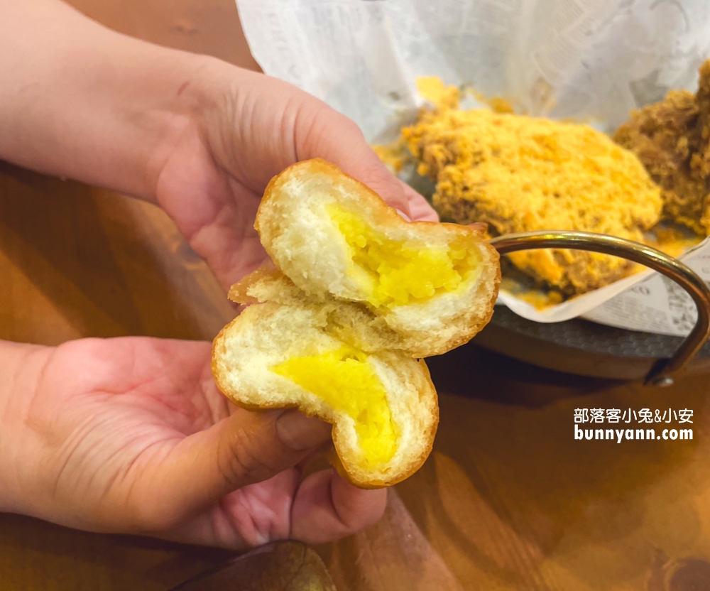 基隆美食推薦》一燔歐姆蛋咖哩、炸雞，隱藏版咖哩飯專賣店。