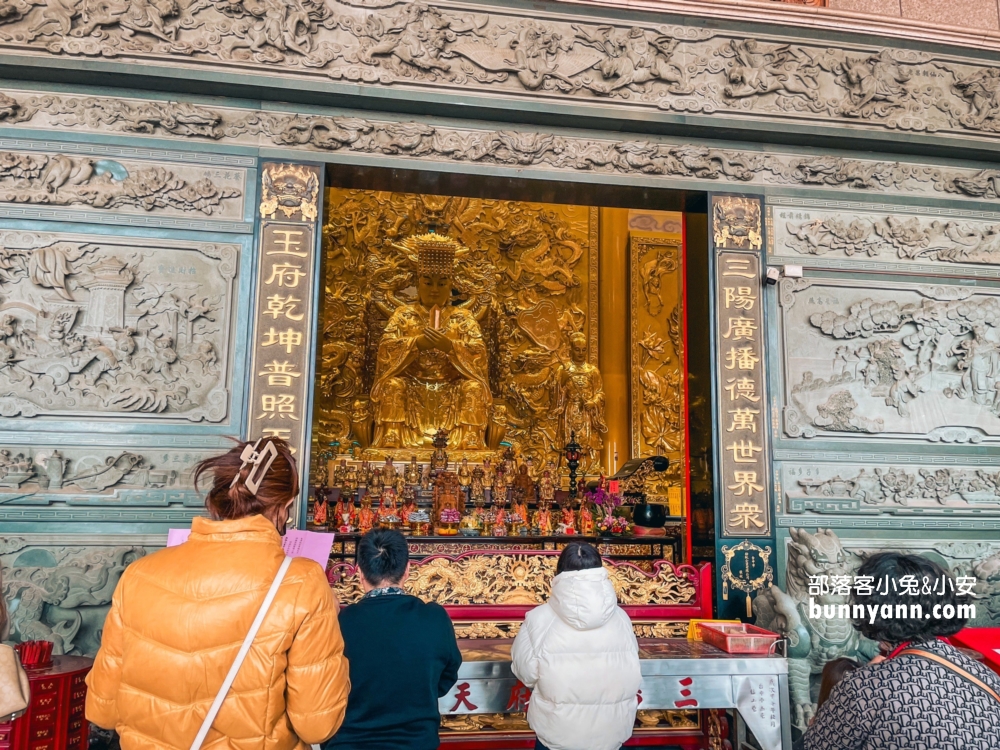 三陽玉府天宮 (龍井天公廟)，台中巨無霸香一支可燃好幾天