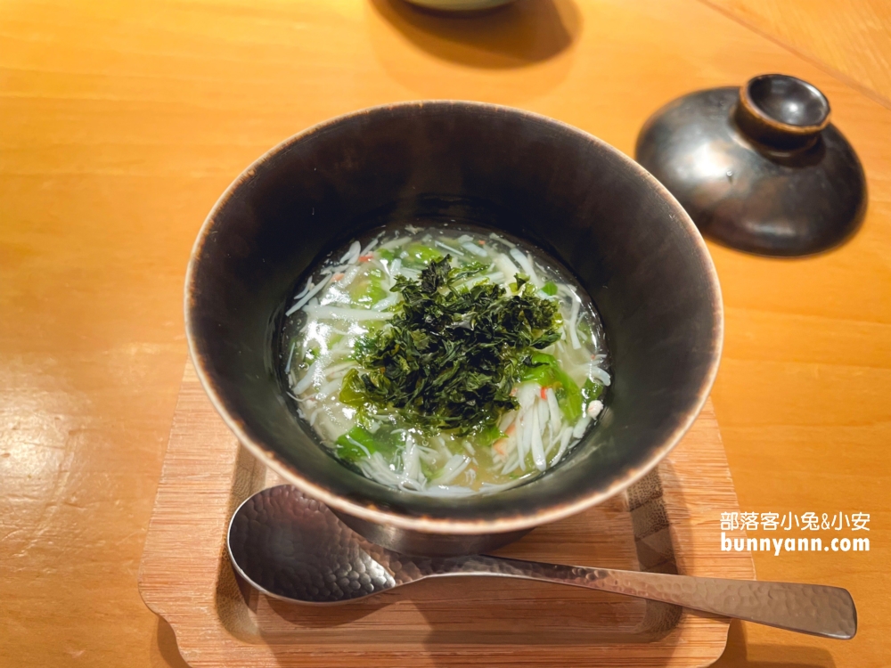 大安區美食推薦》初魚鮨泰順店，超頂級日式無菜單料理，廚師顏值高訂位超滿