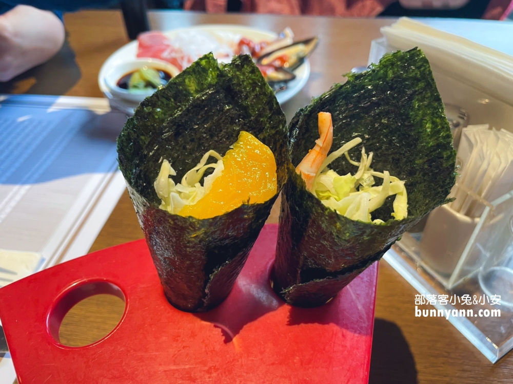 台北推薦「圓山大飯店松鶴廳」物超所值自助餐，清蒸三點蟹超好吃。