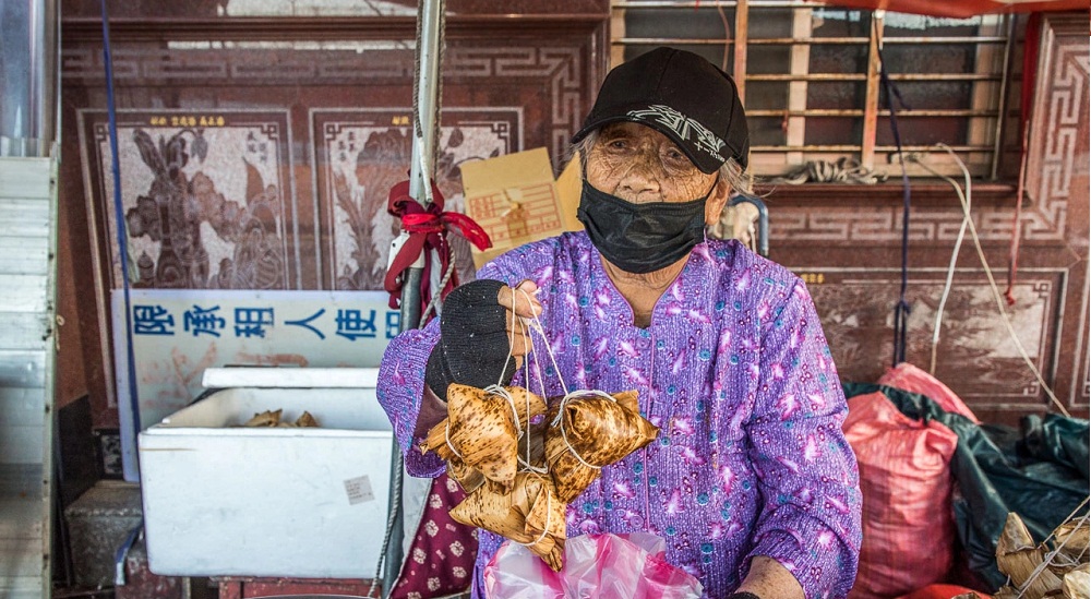 石門林蜂肉粽，高齡95歲阿嬤的肉粽攤，十八王公必買肉粽