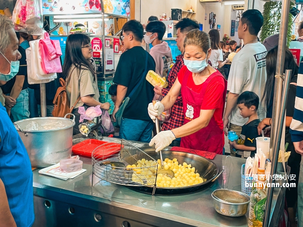 新北「三和夜市」大口吃遍中央夜市美食，環境、交通、必玩全攻略。