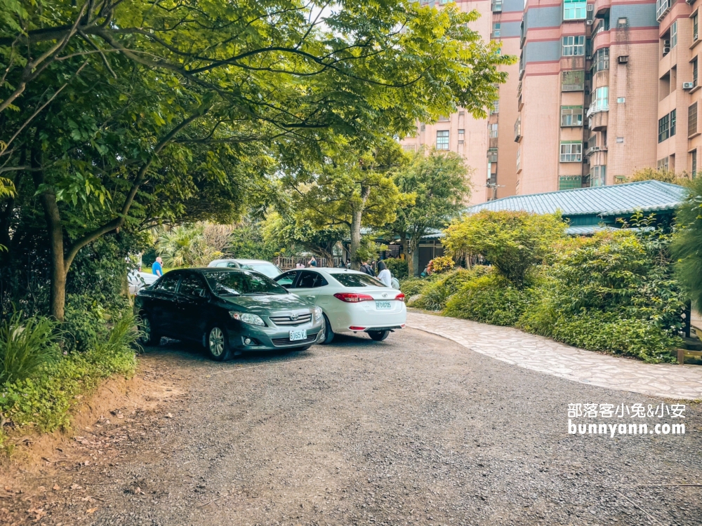 玉里橋頭臭豆腐大觀店，花蓮排隊臭豆腐桃園分店，環境、停車、價格一次打包。