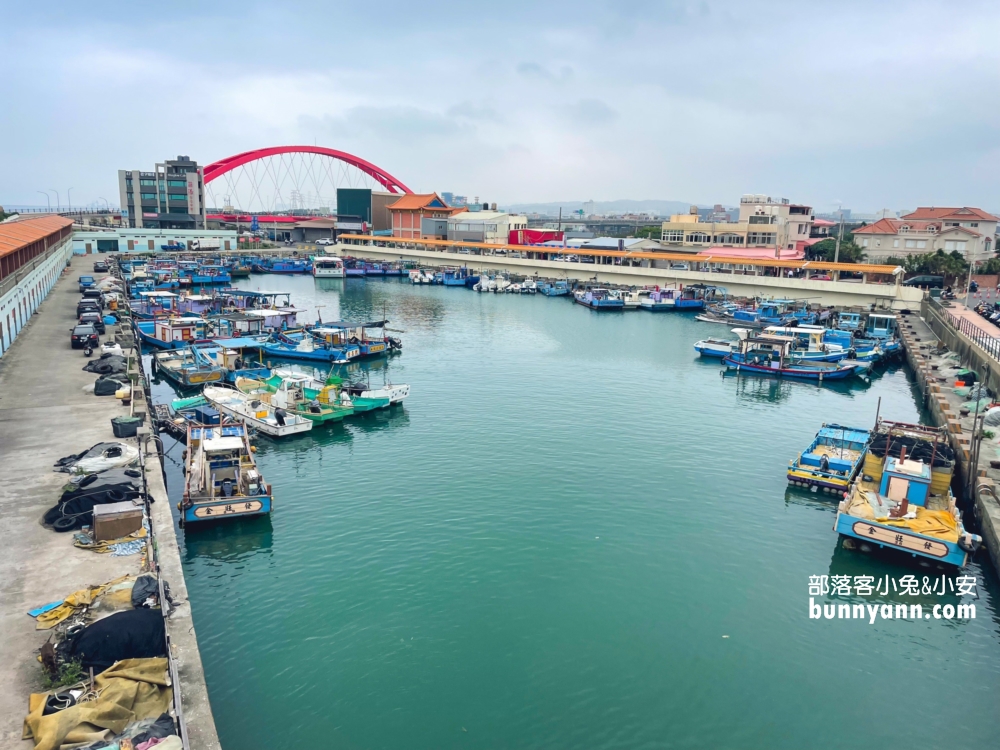 桃園暢遊「竹圍漁港」買海鮮吃美食，環境、停車、餐廳一次打包。