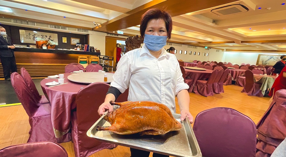 中山區美食推薦！天廚菜館，歷史悠久的脆皮烤鴨真好吃 @小兔小安*旅遊札記