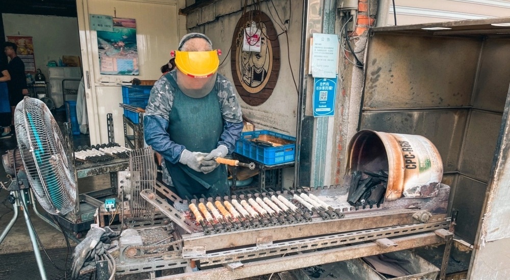 正濱漁港美食推薦：手工炭烤吉古拉，在地人喜歡的限量版美食 @小兔小安*旅遊札記