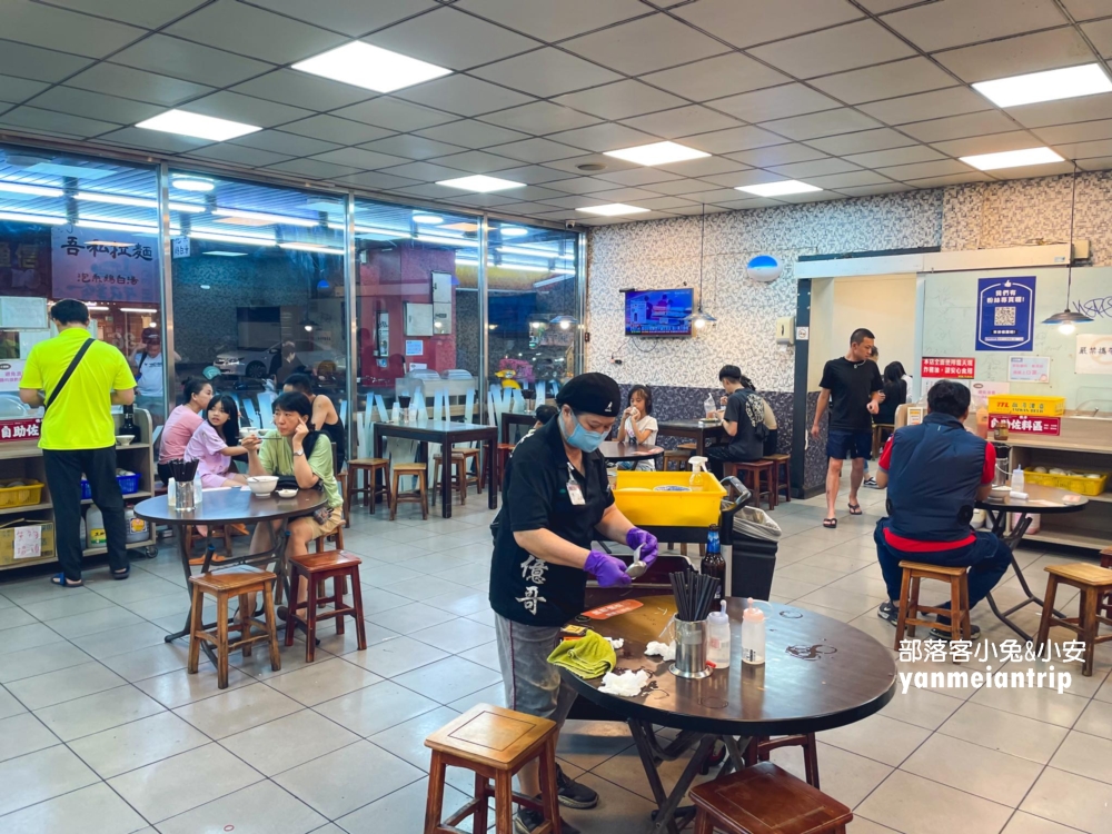 【億哥牛肉湯】南紡旁24小時的激推牛肉湯店，Google4.1星、超過一萬則評論