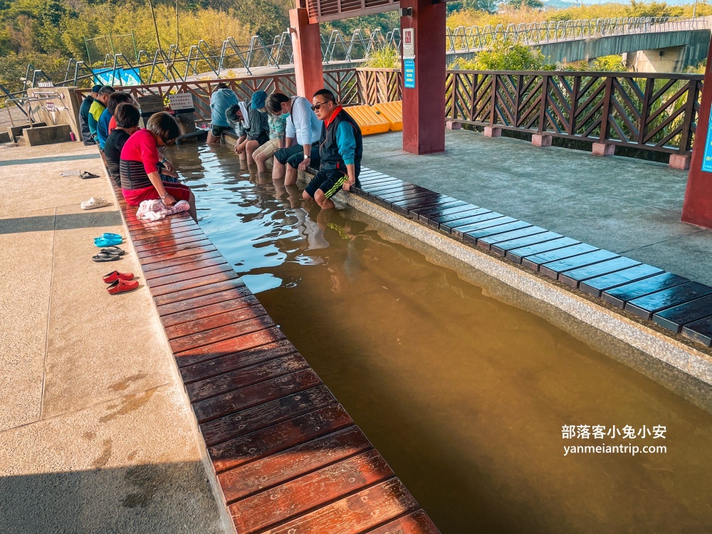 【大鵬足湯公園】免費足湯泡腳池，還能夠溫泉煮蛋實在好玩