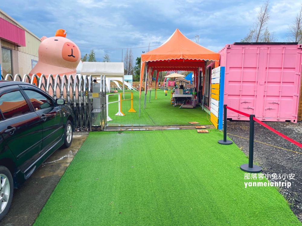 嘉義中埔【萌寵村親子樂園】暢遊十幾種無動力設施，餵動物真有趣