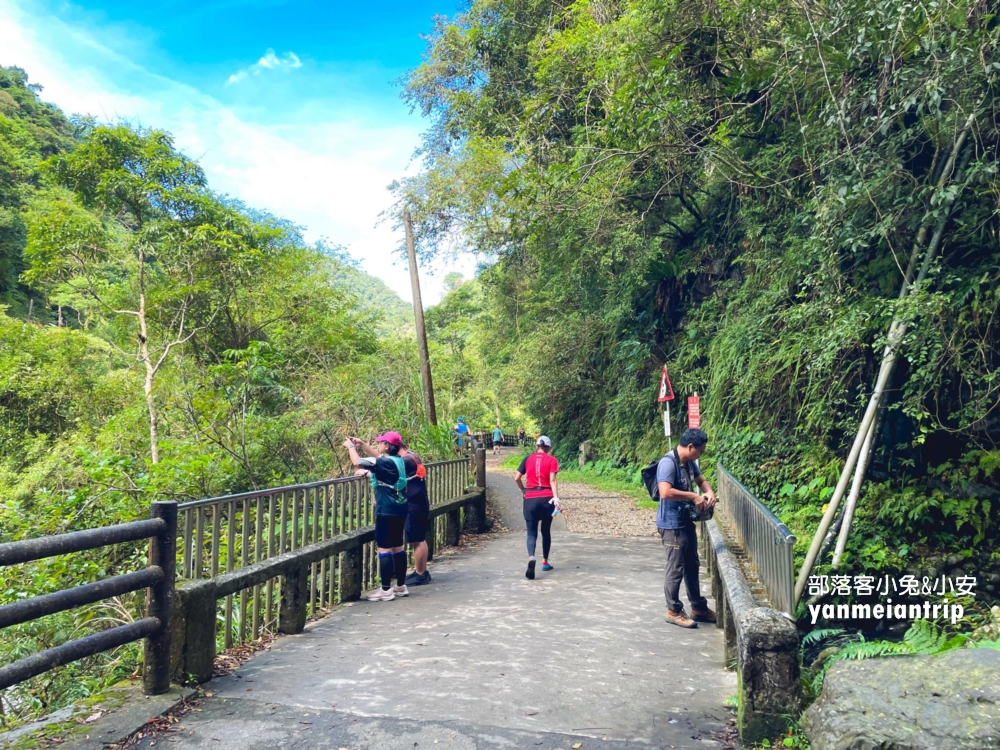 烏來【信賢步道】深山裡的舒適好走瀑布景觀森林步道