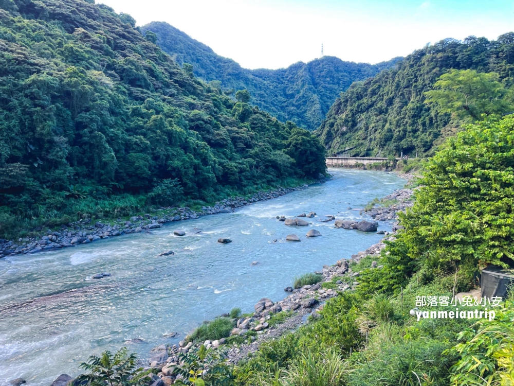 烏來名湯「日月光溫泉山莊」這裡的大眾池乾淨又舒適