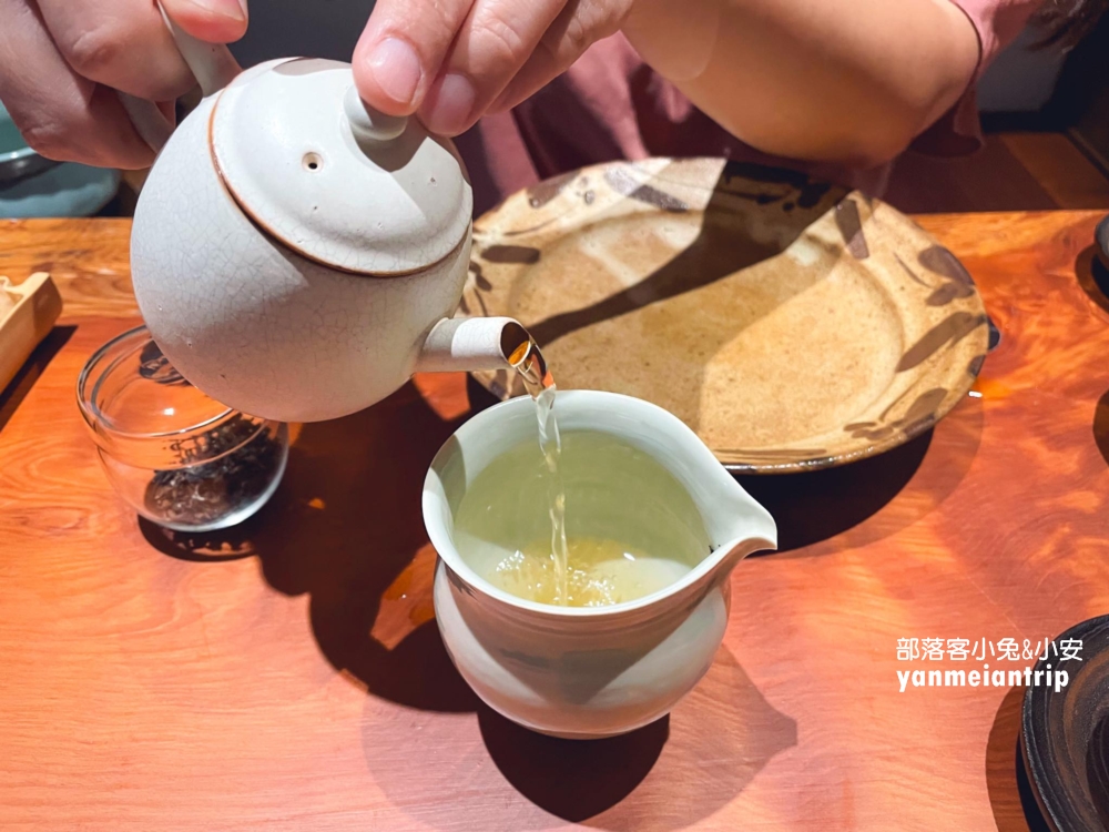 【日光山茶屋】礁溪白色系茶館！IG熱門茶屋打卡，日式榻榻米包廂真美