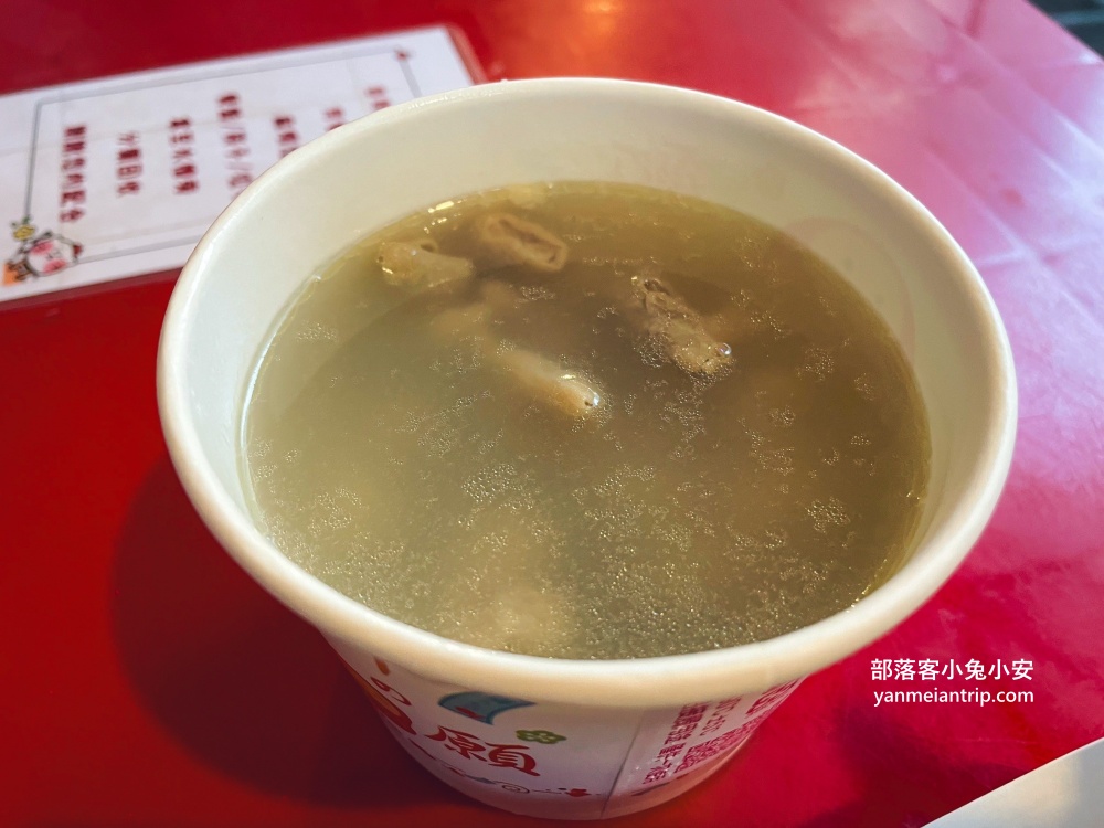 【昱程臭豆腐】公館人的童年美食，不管內用還外帶都要等半小時以上