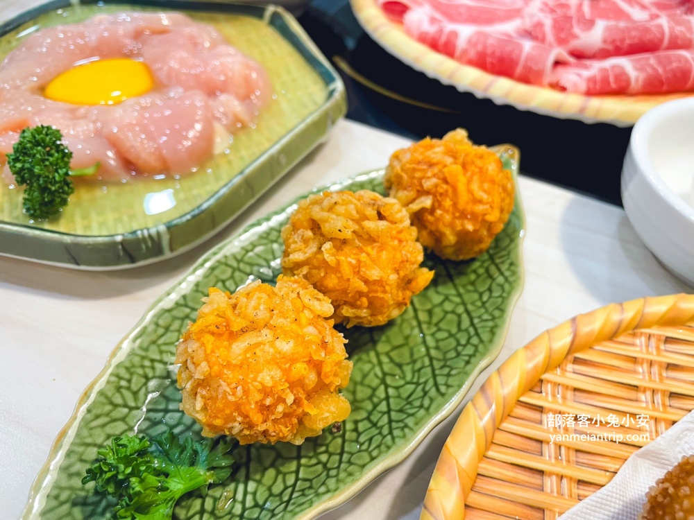 桃園【鍋泰暖桃園中壢店】泰式南洋鍋物，近30種食材自助吧無限吃到飽！