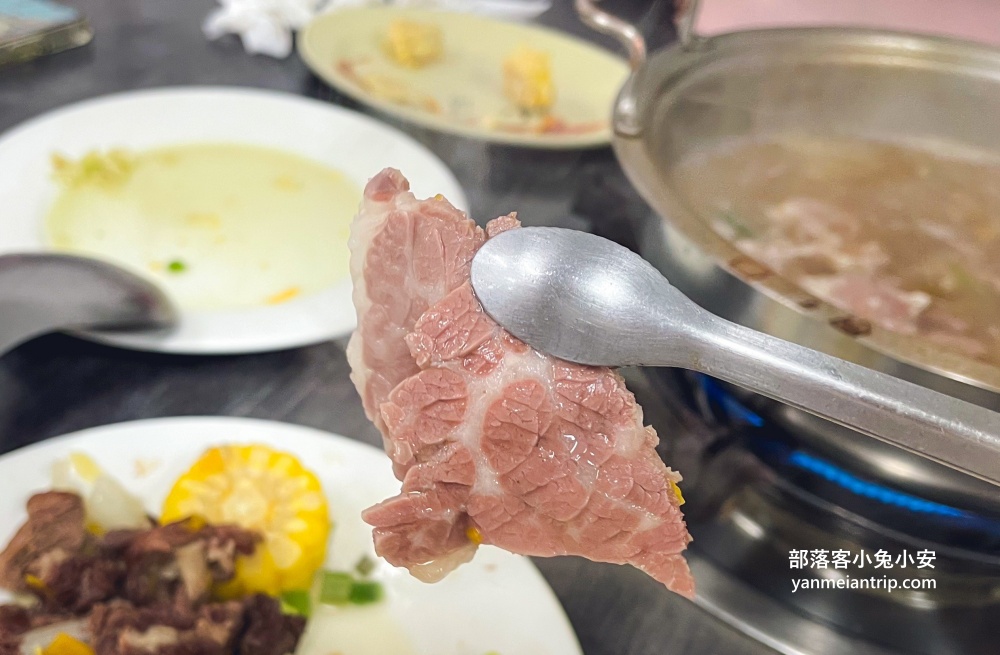 仁德美食》輝哥本土牛肉爐，口感溫潤溫體牛肉爐，建議事前訂位以免久候