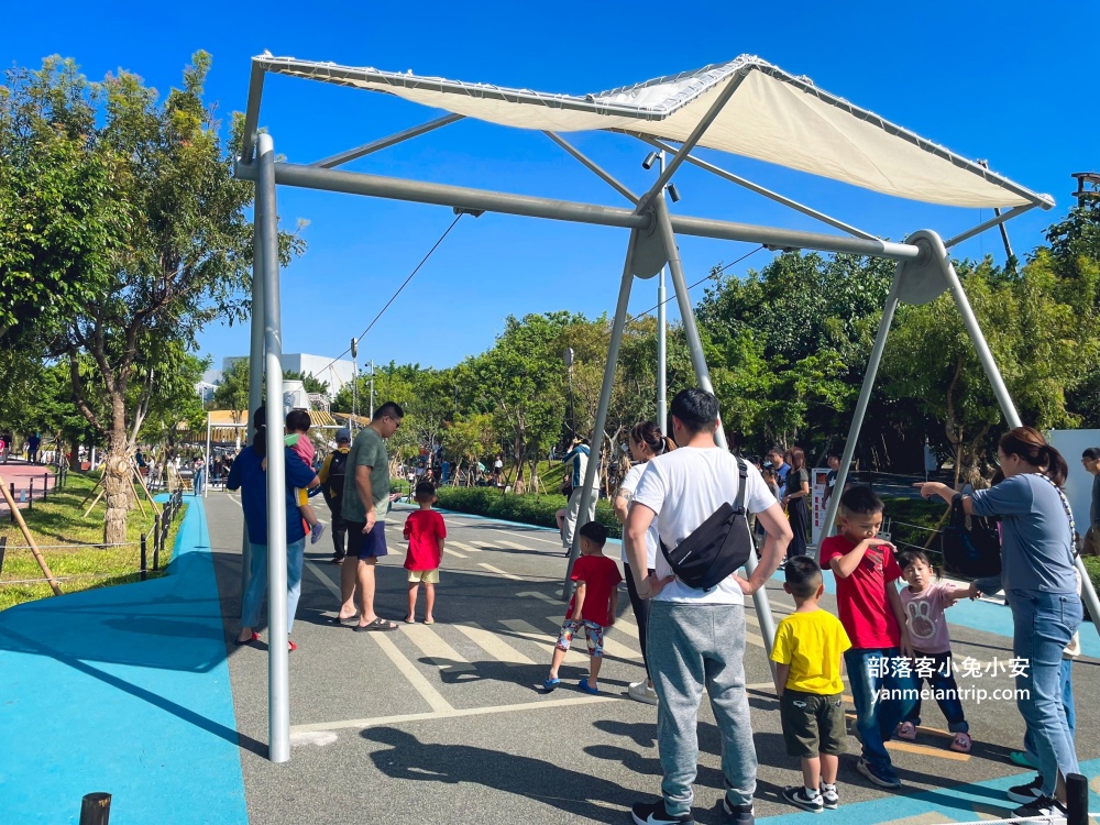 中央公園飛行美樂地，人山人海的親子公園，谷歌評論卻負評頗多的！