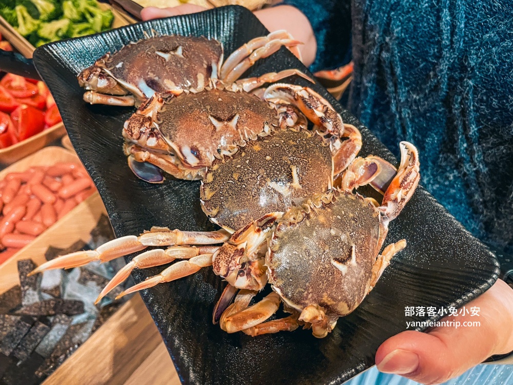 礁溪吃到飽推薦~告春食彩海鮮鍋物，最低399元自助餐檯內螃蟹、扇貝、蝦漿、蛤蜊數十種食材無限吃