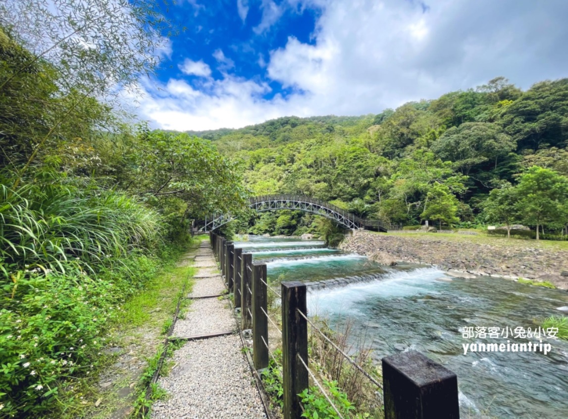 新北【烏來蝴蝶公園】隱藏在高山中的大羅蘭溪古圳步道，美麗又好走~ @小兔小安*旅遊札記