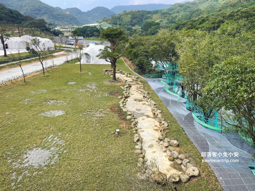 萬里【亮山川休閒農場】探索森林彩色鋼構步道，餐廳必點、門票購買攻略