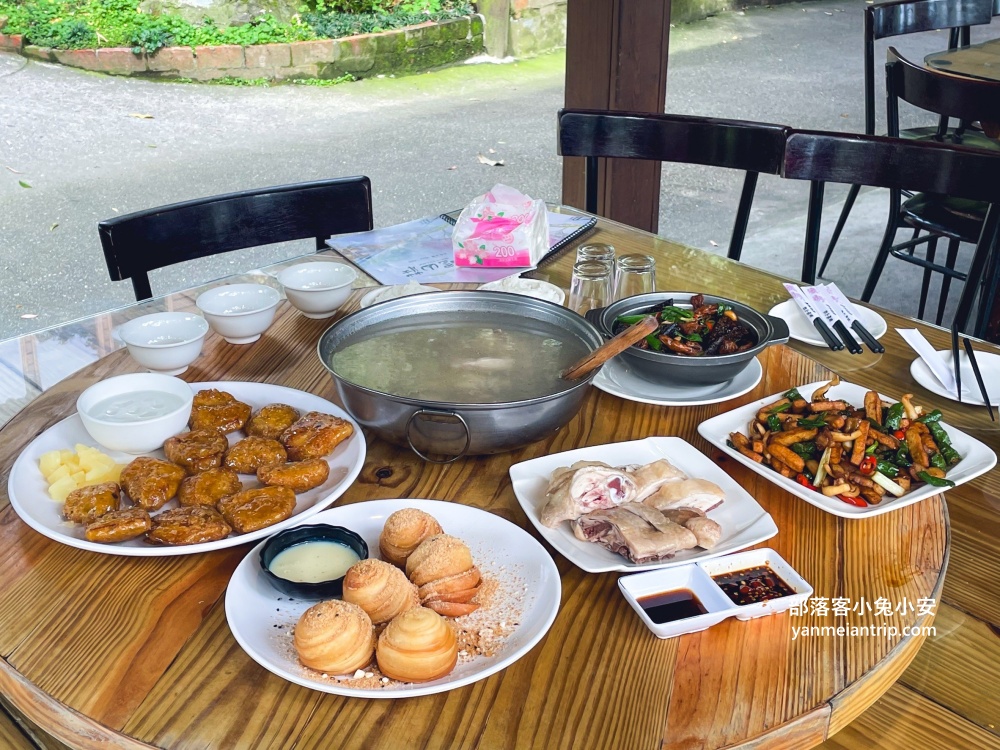 五股美食【碧瑤山莊庭園餐廳】有賣好吃白斬雞的平價木屋餐廳