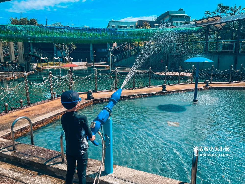 新北萬里【金湧泉溫泉會館】有許多風情的溫泉湯池與山泉戲水池