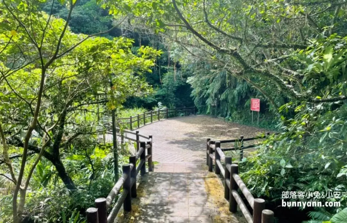 網站近期文章：基隆【七堵泰安瀑布】來回大約30分鐘，終點是沁涼無比的森林瀑布