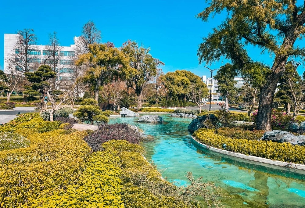 網站近期文章：彰化【成美文化園】佔地10公頃的夢幻場景，包含新的東園區走到鐵腿