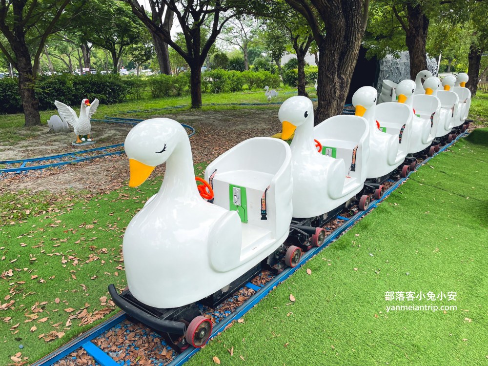 雲林【古坑綠色隧道】假日市集吃美食、暢遊綠色單車廊道、鵝媽媽鵝童驛站免費逛