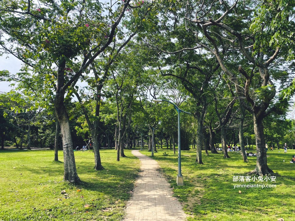 台北市【大安森林公園】來回不用半小時，輕鬆賞湖泊美景與親子遊戲區