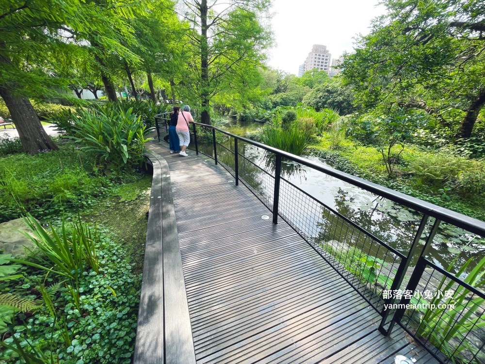 台北市【大安森林公園】來回不用半小時，輕鬆賞湖泊美景與親子遊戲區