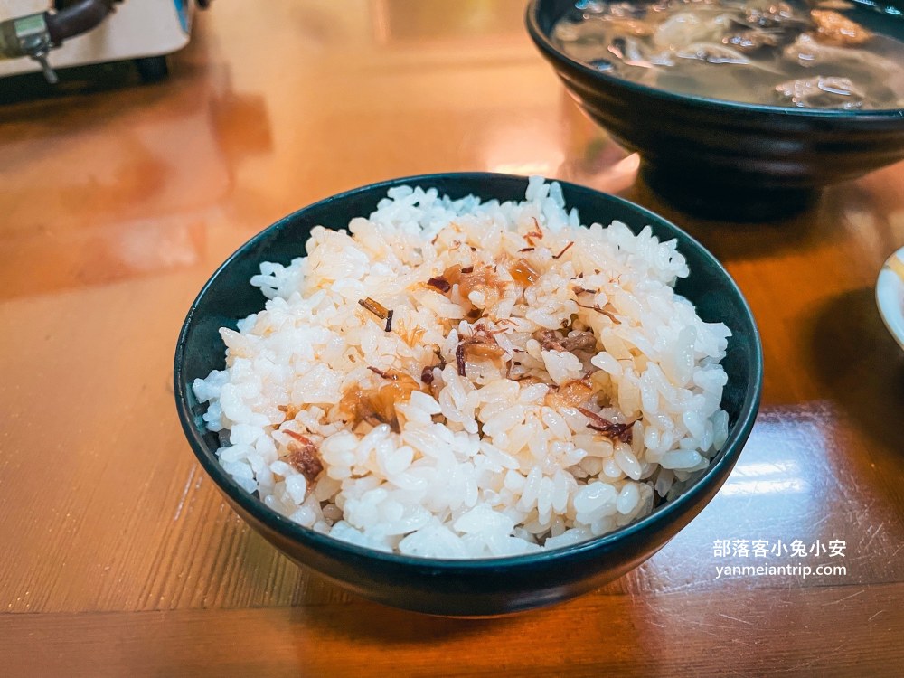 嘉義【新港福玉牛肉湯】超高CP值牛雜湯，白飯淋上滷汁一定要吃！