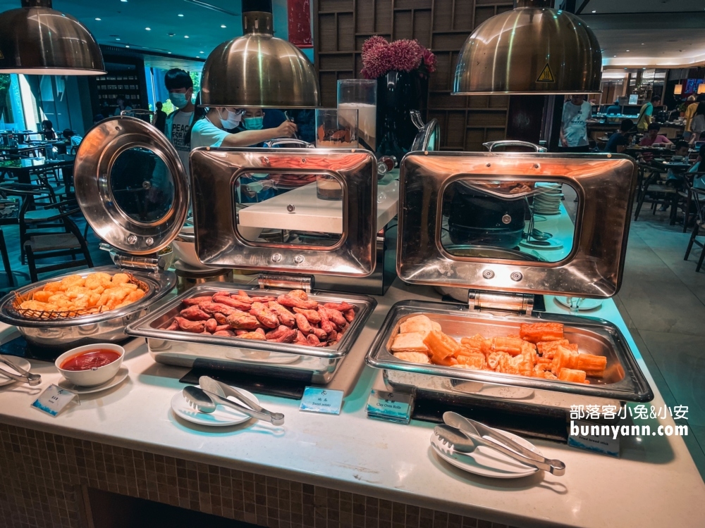 馥麗飯店御品百匯廳自助餐開箱，啤酒、螃蟹、生魚片、壽司吃到飽