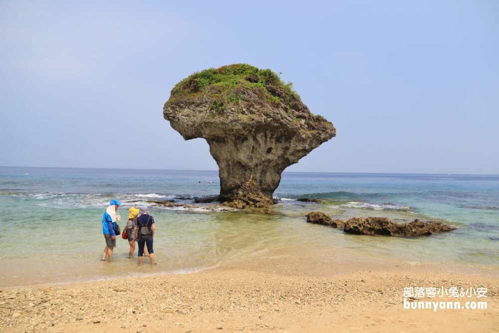 小琉球花瓶岩，超美透明海水，浮潛看海龜最佳地點!!