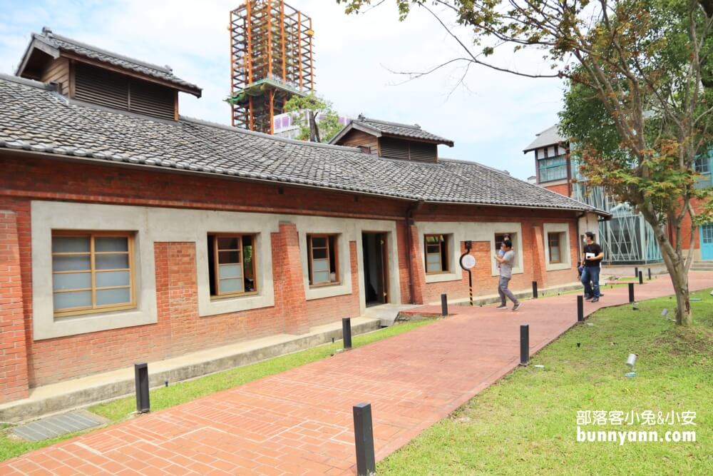 台北國立臺灣博物館鐵道部園區，仿真車廂和月台好好拍，放假走走好地方