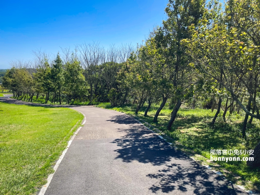 新竹青青草原(櫻花大道)磨石子溜滑梯，園區地圖路線推薦