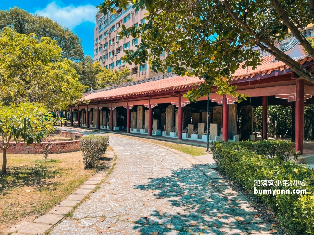 台南市南門公園，嗨玩有遮陽遊戲區，美拍古老城門與牌樓