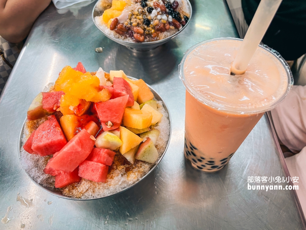 屏東冰店秋林牛乳大王，在地人最支持的消暑冰菓室