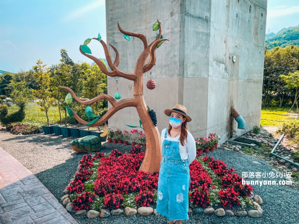 【南投】橋聳雲天綠雕園區，壯觀高速公路建築景色