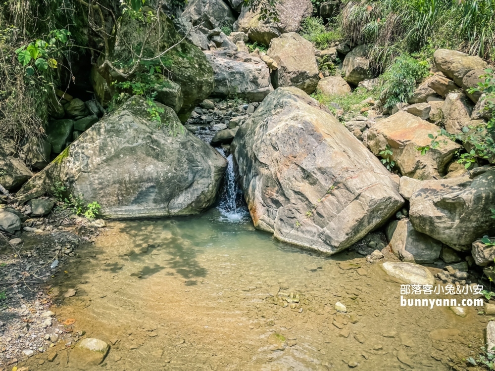 超私房【南投龍鳳瀑布】十五分鐘輕鬆登頂賞山澗瀑布