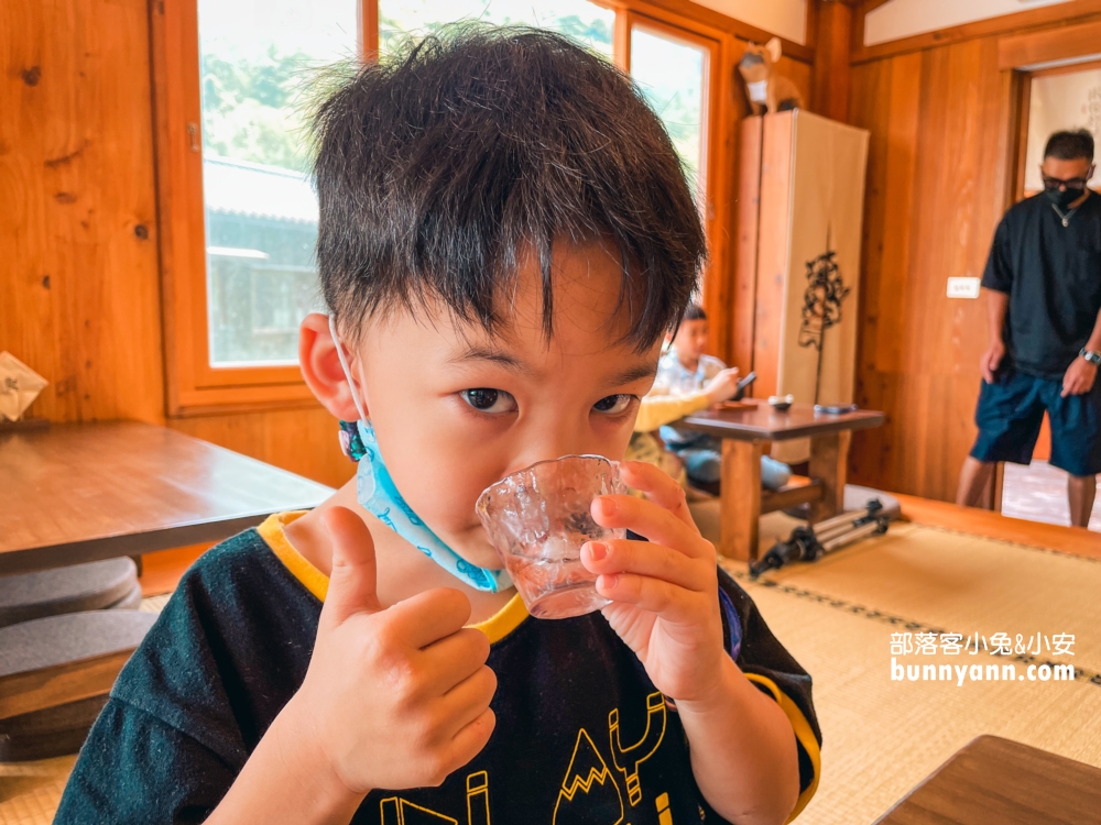 日月潭【湖の怪物咖啡】妖怪紅龜粿好搶眼，前往方式全攻略