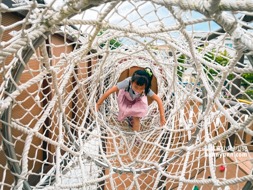 宜蘭羅東九號公園好好玩，可玩水玩溜滑梯跟盪鞦韆