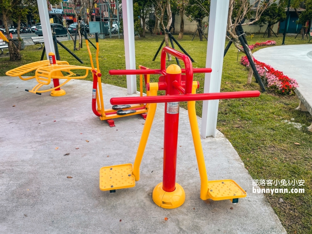 宜蘭羅東九號公園好好玩，可玩水玩溜滑梯跟盪鞦韆