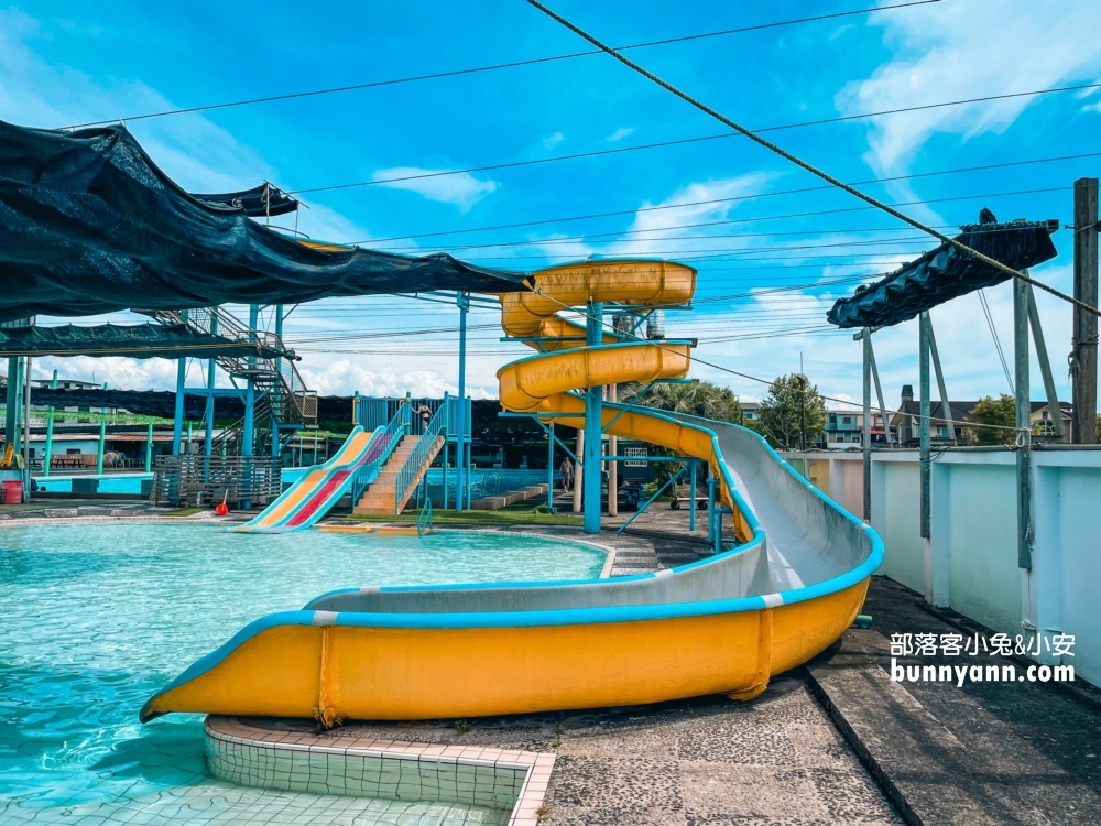 宜蘭冬山松樹門游泳池，嗨玩三層樓滑水道(2024門票)