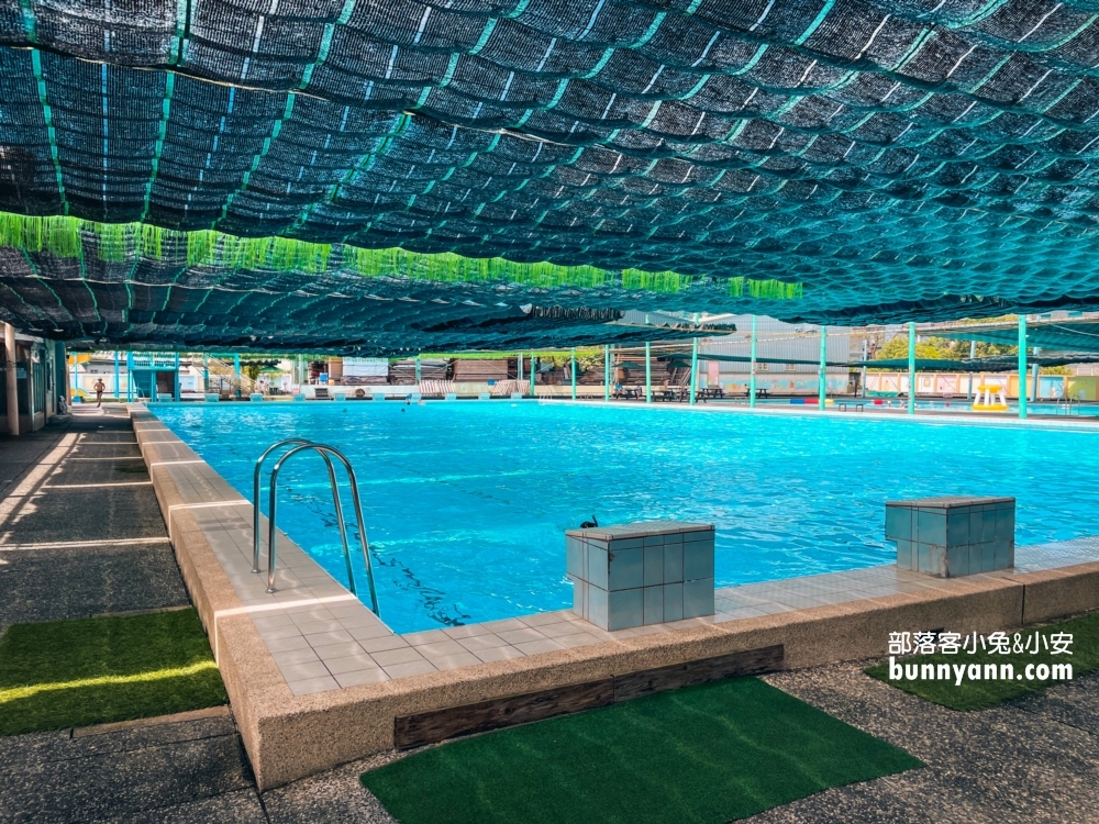 宜蘭冬山松樹門游泳池，嗨玩三層樓滑水道(2024門票)