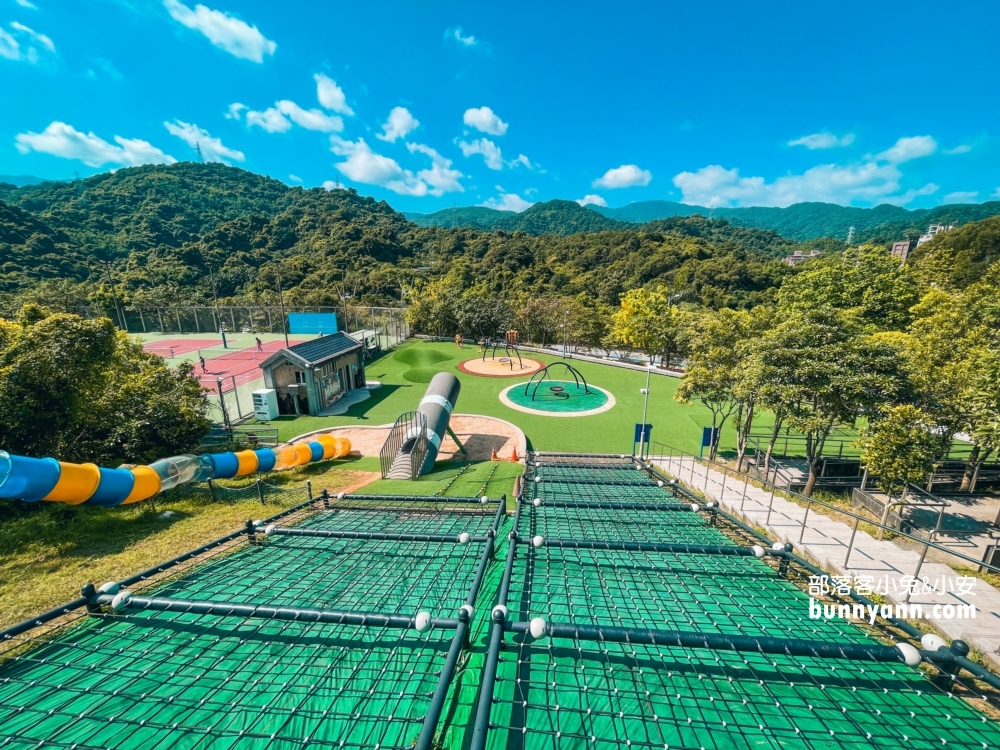 基隆必玩【暖暖運動公園】親子遊戲場超長溜滑好好玩