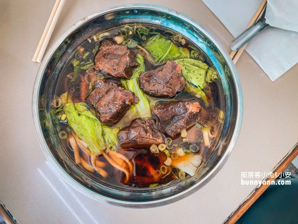 嘉義水上鄉小汪牛肉麵，牛肉入口即化，酸辣湯好好喝