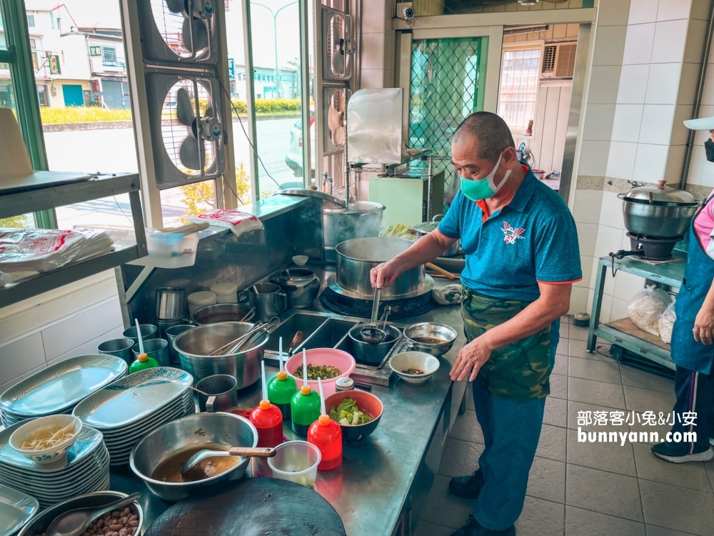 嘉義水上鄉小汪牛肉麵，牛肉入口即化，酸辣湯好好喝